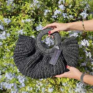 Black Handmade Paper Raffia Oyster Hand Purse  Unique Round Handle   Eco-Friendly Bag