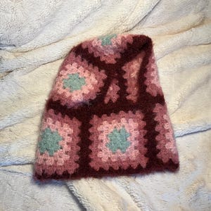 Pastel Crochet Balaclava – Handmade Winter Hood, Cozy Boho Ski Mask, Vintage-Inspired Aesthetic, Soft & Warm Streetwear Hat