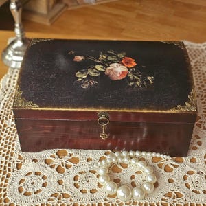 Grande boîte à bijoux en bois de style vintage, boîte à serrure cachée avec compartiments, coffre au trésor antique fait main, grande boîte de rangement
