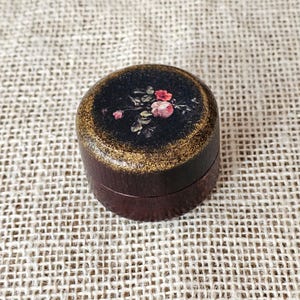 Caja única de madera para anillos de compromiso decorada con pintura holandesa antigua