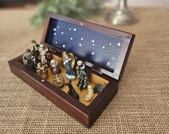 Small Nativity set in the wood box,  Miniature Nativity Scene with Manger and Baby Jesus in Decorative case