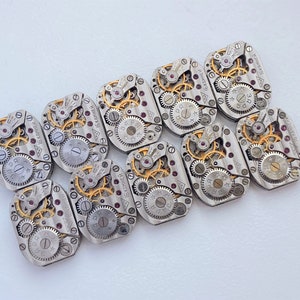 Lot of 8 Vintage Watch Movements, Steampunk Jewelry Making, Rectangular 18mm Stars