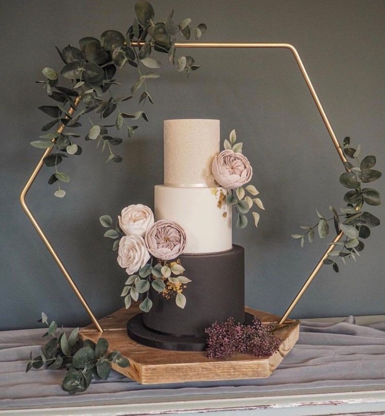 Hexagon Wedding cake stand comes as a complete set please