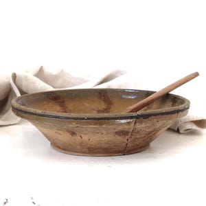 Antique earthenware Farmhouse mixing bowl Tattered dough bowl Stoneware pot Farmhouse tableware Country kitchen decor Brownware pottery