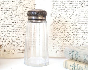 Azucarero grande antiguo, salero de azúcar glas, azucarero, recipiente de almacenamiento, cocina de casa de campo, vajilla, casa de campo, mesa de centro