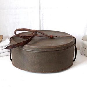 Stara puszka na ciasto, duży pojemnik na ciasto, chlebak, Ulmer Spatz, pojemnik transportowy, puszka na ciasteczka, styl wiejski, przechowywanie w kuchni, rzadkość