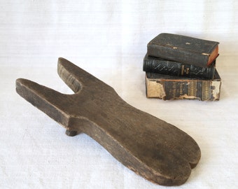 Antique handmade boot jack Rough boot puller Primitive wooden shoe puller Rustic farmhouse Decor