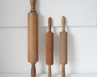 Grosse alte Teigroller aus Holz Rustikale Nudelhölzer 3 Unterschiedliche Wellhölzer für die Landhaus Küche Landhaus Dekoration aus Holz