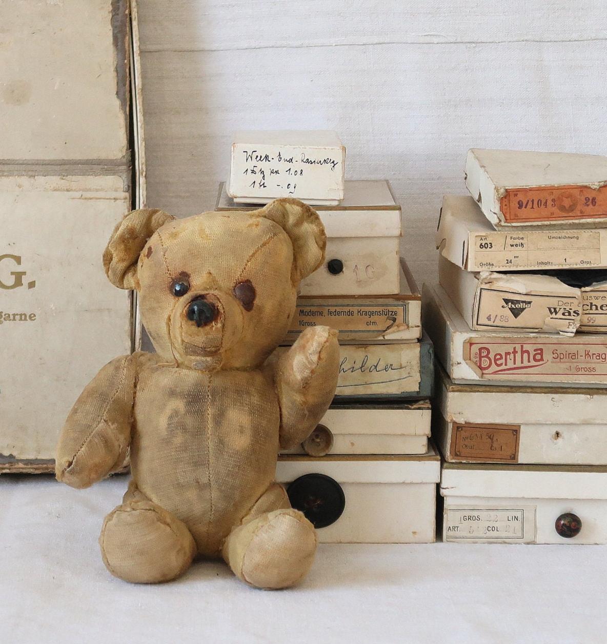 Ours en peluche ancien interieur paille – Du coté du design