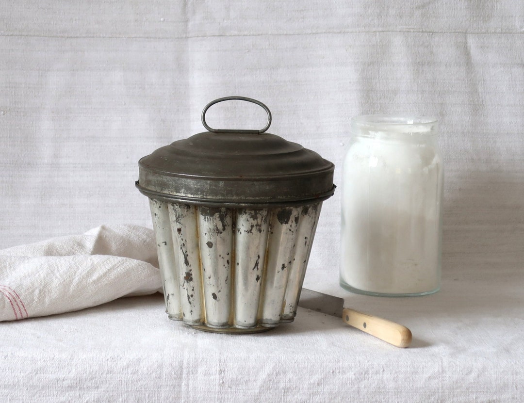 Vintage Cake Mold Large Baking Form Primitiv Baking Pan Rustic ...