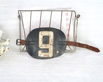 Antikes Nummern Schild Schwarzes Lederpatch Nr 9 Ovales Lederschild Startnummer Rustikales Landhaus Dekor