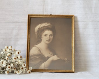 Vintage lady picture in frame Gold-colored picture frame with portrait Farmhouse Decor