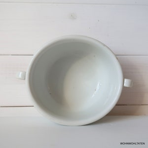 Bol en porcelaine blanche Grande assiette creuse antique avec poignées Vaisselle de ferme rustique 1899 image 5