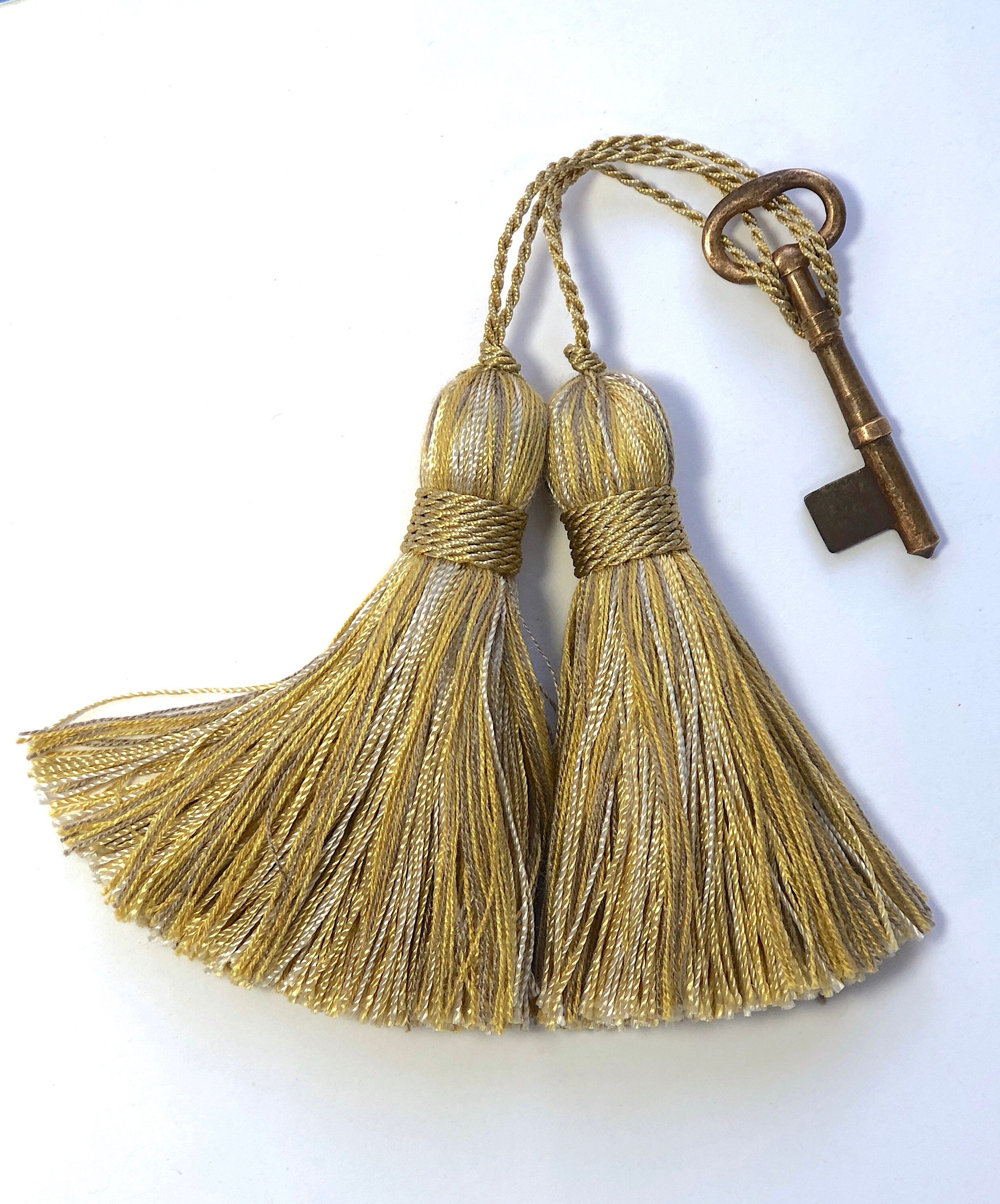 Pair of Gold Decorative Tassels FREE SHIPPING Etsy.de