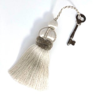 Key Tassel in Silver Color with Velvet Detail