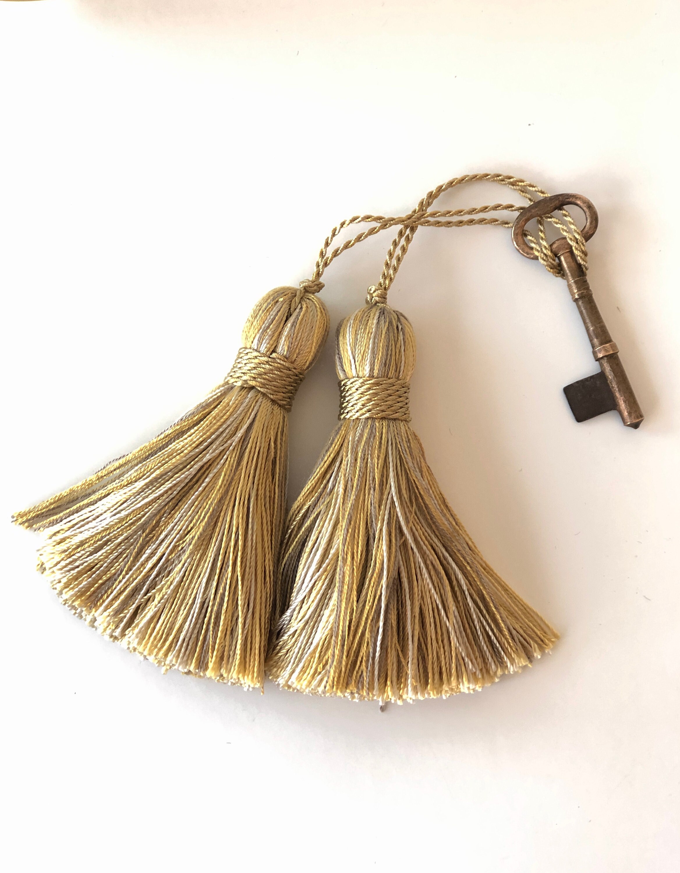 Pair of Gold Decorative Tassels FREE SHIPPING Etsy.de