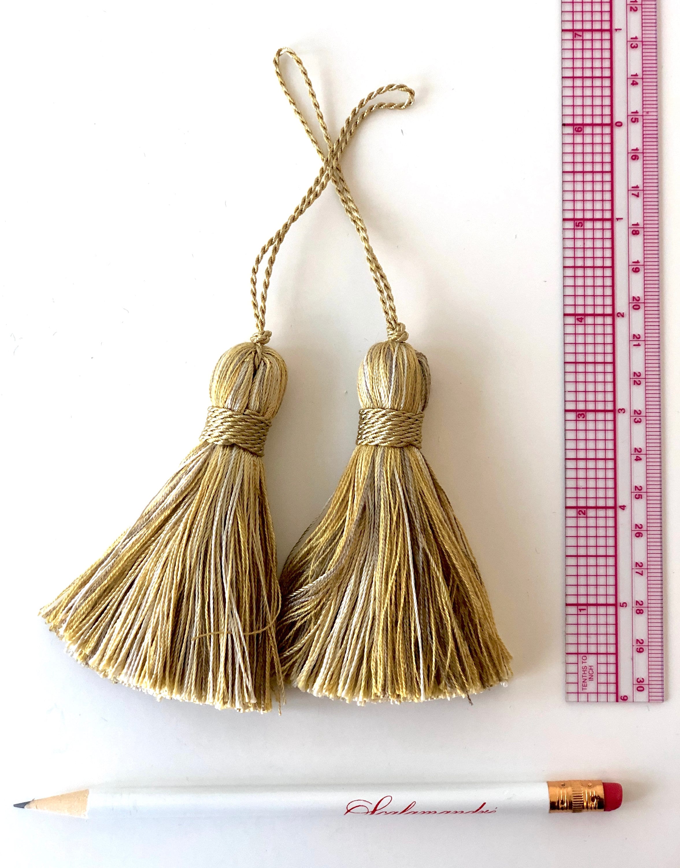Pair of Gold Decorative Tassels FREE SHIPPING Etsy.de