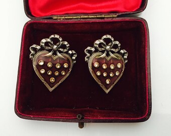 Cœur et l’arc d’argent percées boucles d’oreilles, rouge et strass