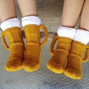 Crochet Beer mug socks Father&#39;s day gift idea Knit beer socks Beer mug stocking Oktoberfest Gag gift Beer lovers Funny Beer Novelty socks