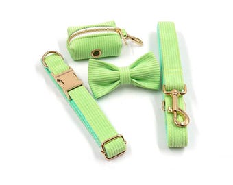 Conjunto de collar y correa para perro de pana verde lima hechos a mano, con placa de nombre personalizada y correa grabada.
