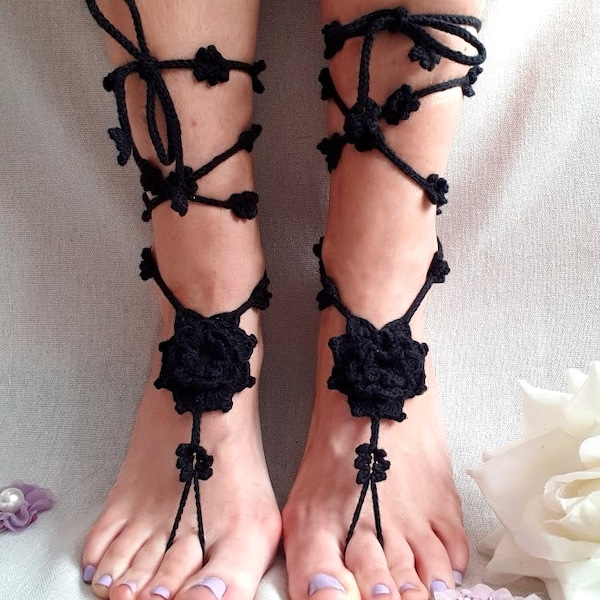 Sandales noires aux pieds nus, sandales de plage au crochet, sandales fleuries aux pieds nus, bijoux pour pied, sandales en coton, cadeau pour femme, joga