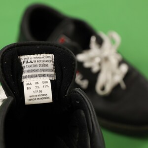 Vintage 90s FILA Tennis Shoes Sneakers Black / Glitter Leather Size 8.5 1996 image 4