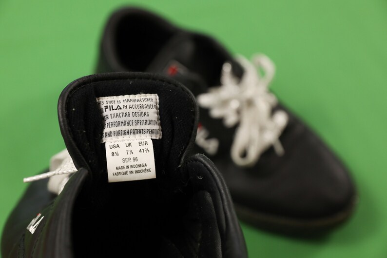 Vintage 90s FILA Tennis Shoes Sneakers Black / Glitter Leather Size 8.5 1996 image 4