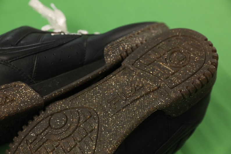 Vintage 90s FILA Tennis Shoes Sneakers Black / Glitter Leather Size 8.5 1996 image 2