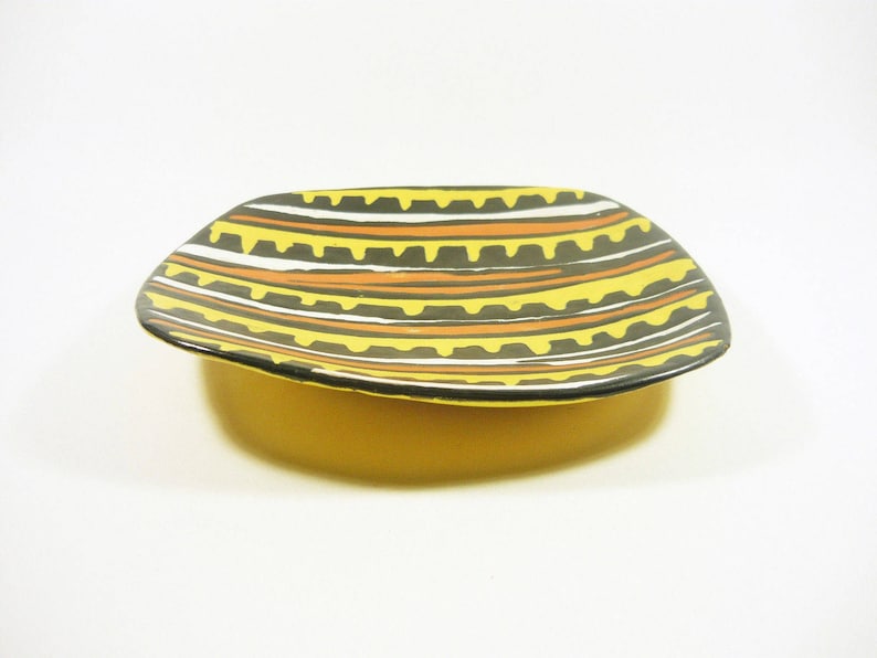 1950/'S ART POTTERY ! Black /& Yellow Striped Retro Wall Plate 9 Gorka Livia