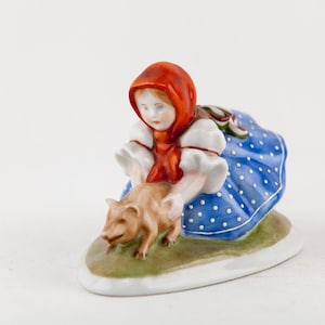 Herend, Folklore Girl Catching A Pig, ANTIQUE PORCELAIN FIGURINE ! (P100)