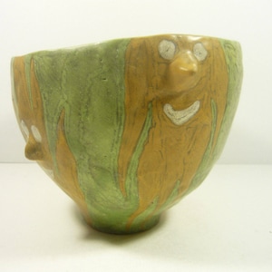 Gorka Livia, Green & Beige Retro Cachepot with Tree Figurines 7&quot;, 1950&#39;S ART POTTERY! (G107)