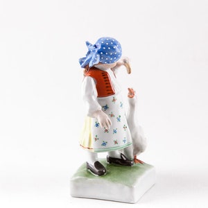 Herend, Girl Feeding A Goose, Antique PORCELAIN FIGURINE 1930&#39;s ! (P107)