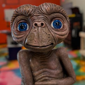 E.T. The Extra Terrestrial Life Size Collectible