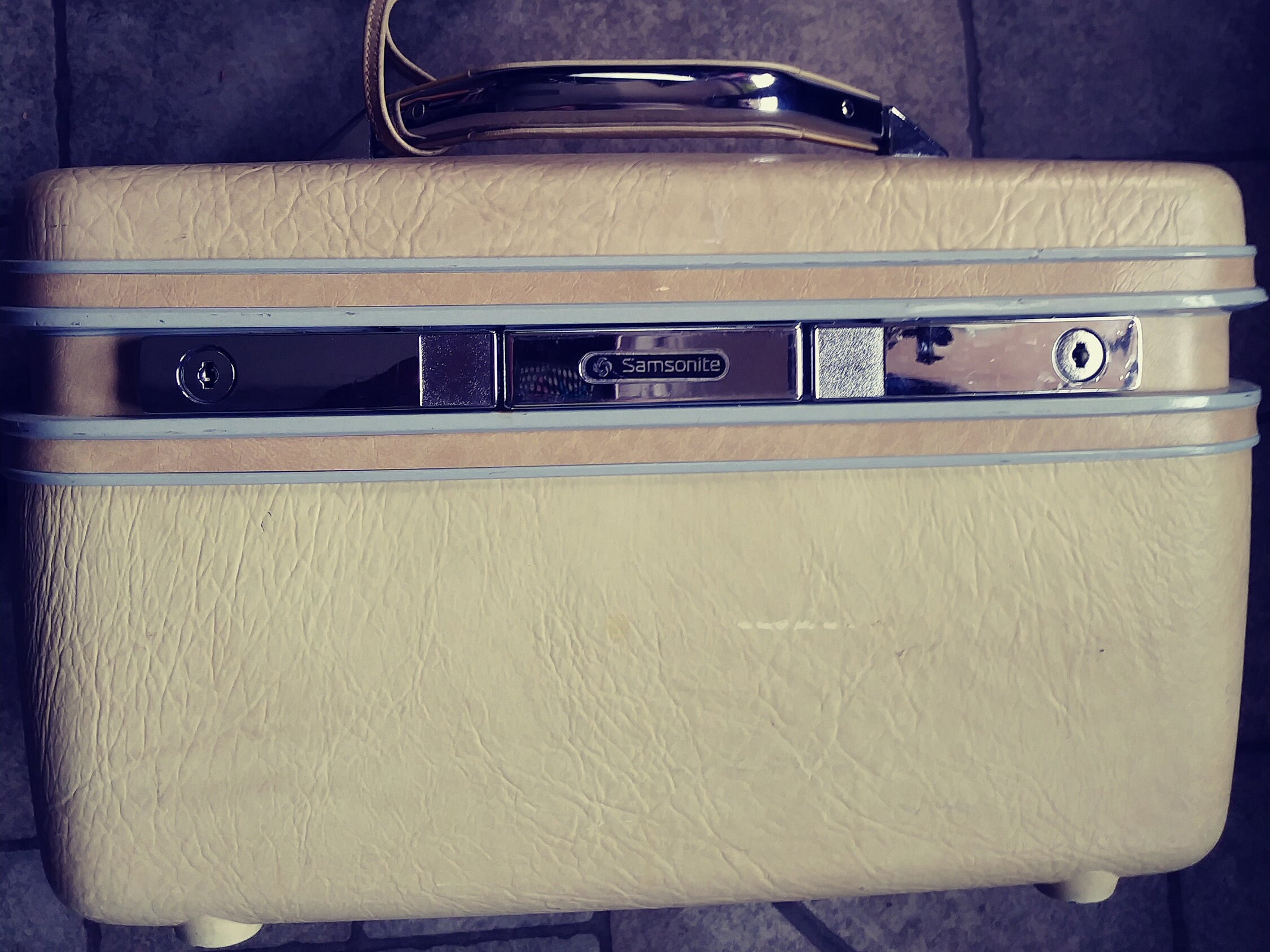 Vintage TRAIN CASE Luggage Hard Molded Plastic with Mirror Etsy