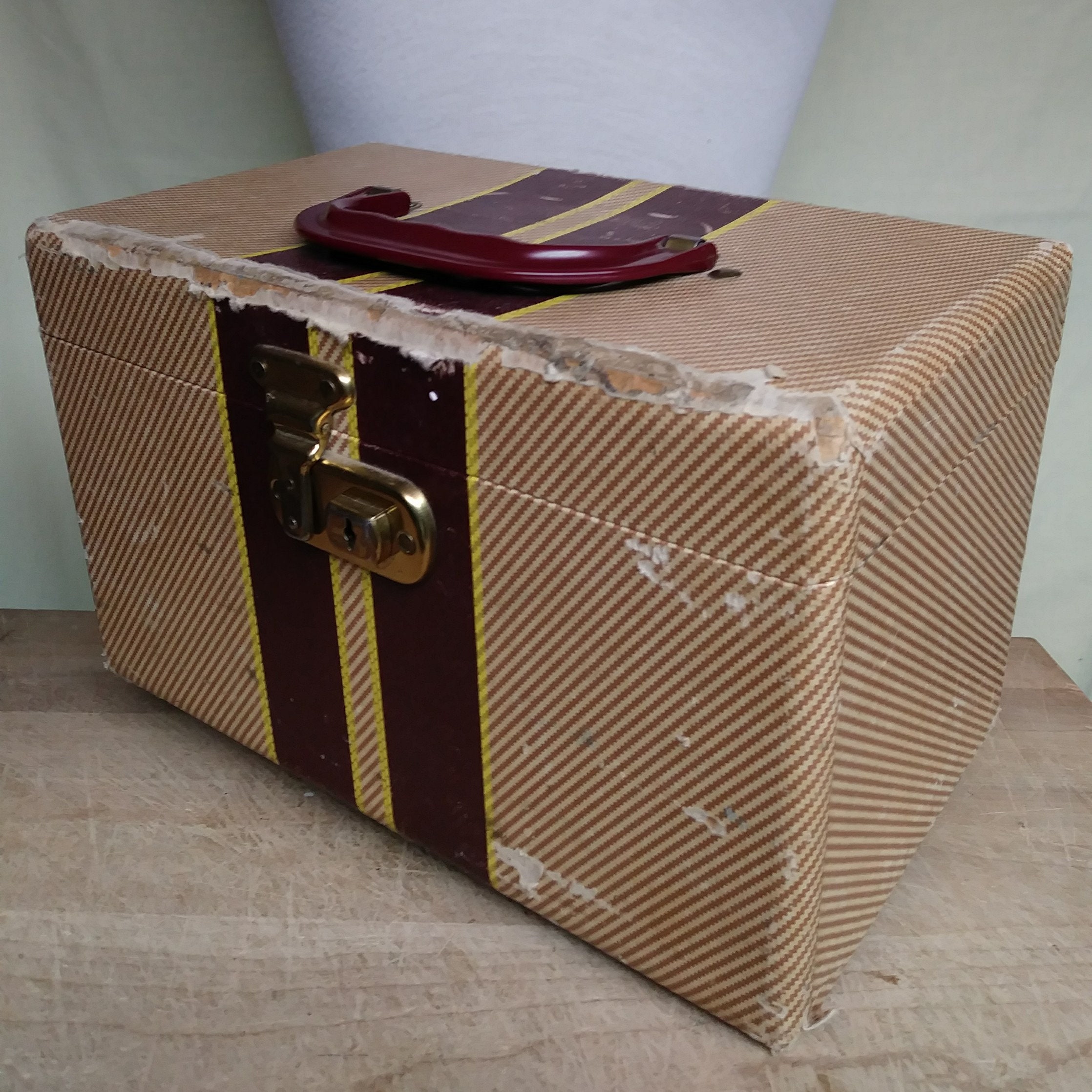 Rare Vintage Train Cases 3 Alfred Neuman me Etsy