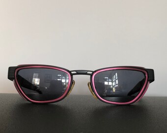 RARE 1980s Mariella Burani Sunglasses, Made In Italy/Bi-Color Black Matte Red Metallic Sunglasses /Vintage Italian Eyewear