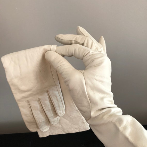 1950s NOS Christian Dior White Kid Gloves, Opera … - image 2