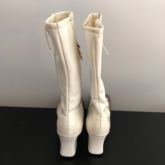 1960s White Gogo Boots/Mod Patent Leather Vinyl B… - image 3