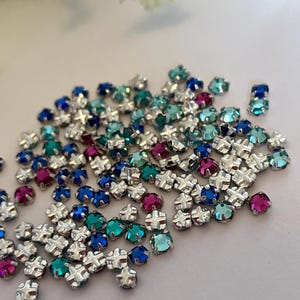 Bargain pack of 100 Mixed colour Swarovski 12ss (3mm) Tiny Rose Montee sew on rhinestone vintage prong set craft