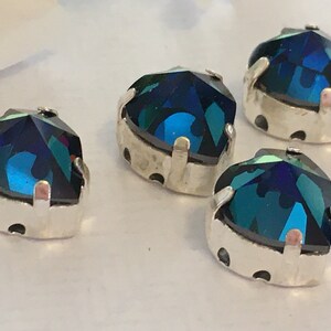 Swarovski #4800 Vintage Heart Sew ons 8x8,8mm in Bermuda Blue Pack von 4 CRAFT