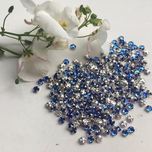 Swarovski Tiny Rose Montee sew on rhinestone in Dark Sapphire 10ss (2.8mm) vintage prong set Bargain pack of 100