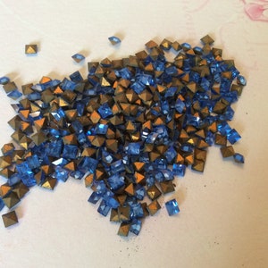 Swarovski Pointed Sapphire foiled Square vintage point back 3.5mm Pack of 12