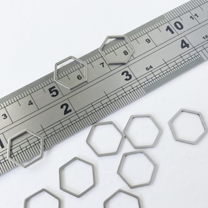 10 x Stainless Steel Hexagon Connectors, 14mm Hexagon Linking Rings, Silver Tone Hexagon Links, Closed Hexagon Linking Rings (0446)