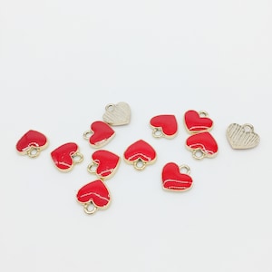 10 x Glossy Red Enamel Heart Charms, Enamelled Heart Pendants, Small Red Heart Pendants, St Valentine&#39;s Pendants (1269)
