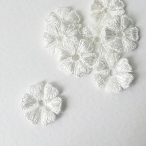 10 x Gestickte Spitze Blumen Elfenbein Spitze Blumen 3d Blumen Hochzeit Kleid Dekoration
