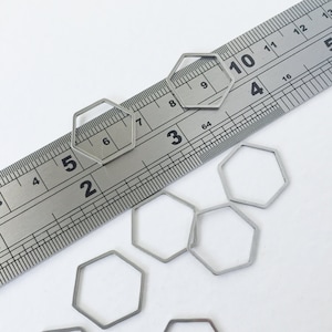 10 x Stainless Steel Hexagon Connectors, 18mm Hexagon Linking Rings, Silver Tone Hexagon Links, Closed Hexagon Linking Rings (0441)