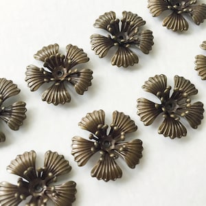 8 x 19mm Antique Bronze Flower Beads Bronze Flower Bead Caps Flower With Stamen Beads Tiara Making