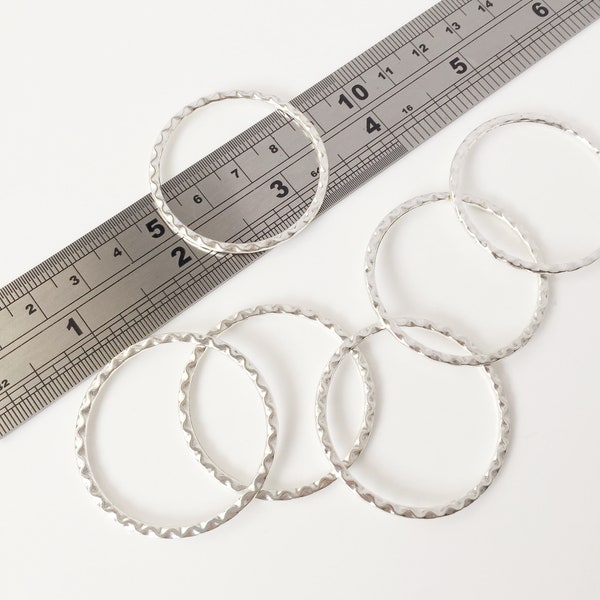 6 x Large Textured Hoop Connectors, Silver Round Linking Rings, Silver Hoop Links, Closed Round Connectors in Silver (2461)