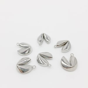 Platinum Plated Fortune Cookie Pendants, Shiny Silver Tone Fortune Cookie Charm (2189)