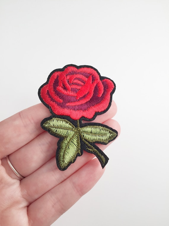 Rose Flame Patches Embroidered Patch Iron on Sew on Patches for Jackets Hat Clothing Bags Decoration Fabric Accessories